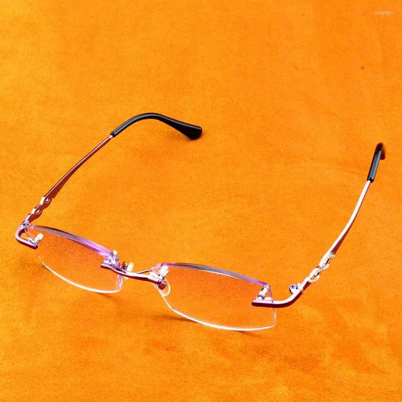 نظارة شمسية مستطيل الأرجواني إطار خفيفة غير مجدية العدسات الحمراء متعددة الأزياء نظارات القراءة من 0.75 إلى 4