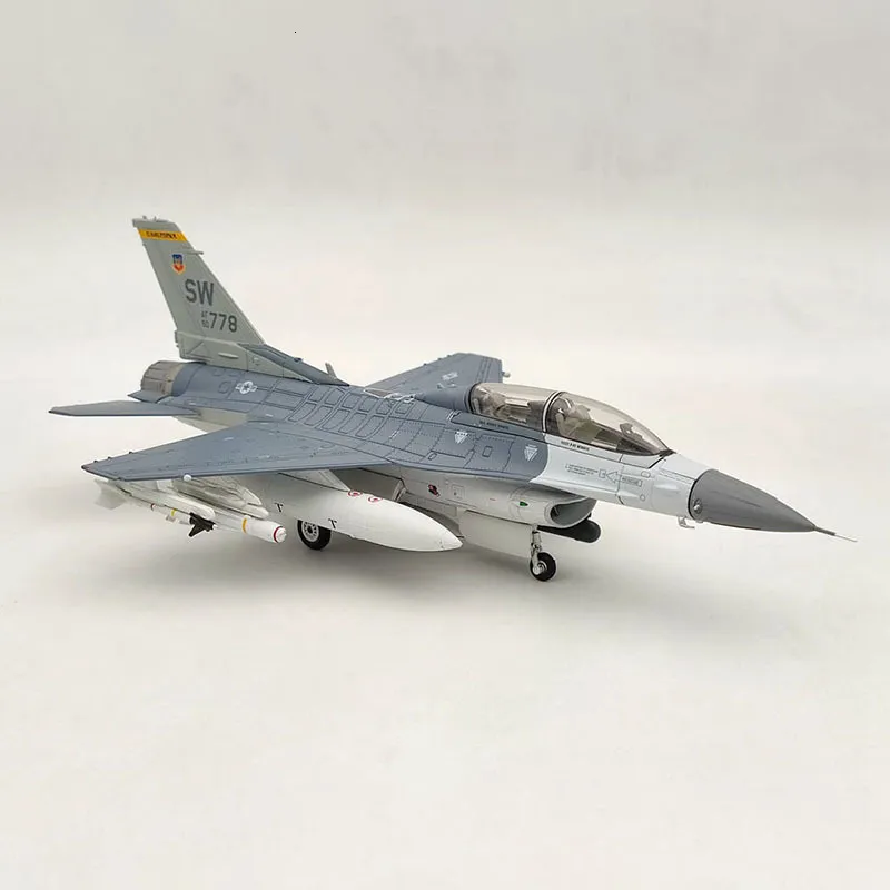 Model samolotu odlewany stop metalu dla F 16 6C 6D Falcon Team US Air Force Model 1 72 skala myśliwiec kolekcja zabawek 230710