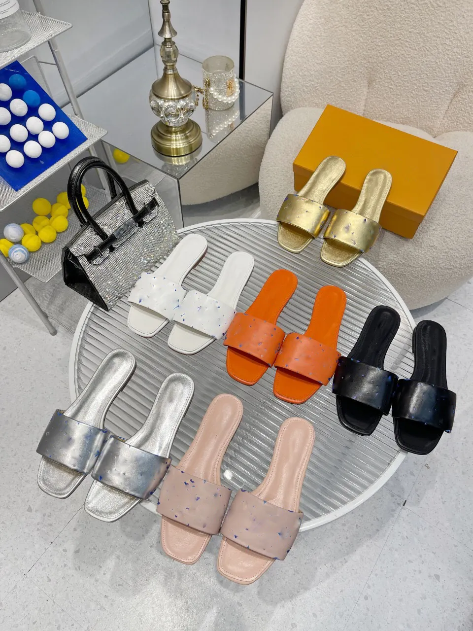 Designer Revival Flat Mules: Womens Slides Gold Flat Sandals In Black,  Pink, Orange, Blue, Waterfront Brown, And White For Summer From Yezy168,  $85.43