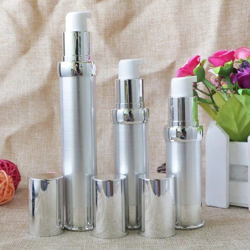 Silver Mini Portable Vakuum Airless Reseflaskor 15ml 20ml 30ml Flytande Makeup Tomma förpackningsbehållare 100st grossist Mebhp