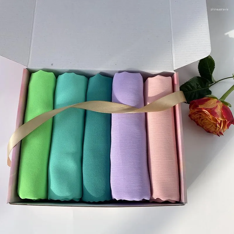 Vêtements Ethniques Personnaliser Coffret Cadeau Foulard Couleur D'été Femmes Plaine Crêpe Hijabs Écharpe En Mousseline De Soie Châles Doux Musulman Crinkle Wraps Bandeau