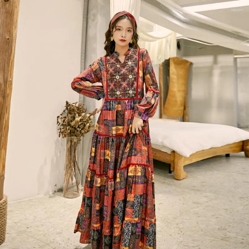 Robes décontractées Népal Bohème Imprimé Robe De Plage Thaïlande Style National Vintage Brodé Lâche et Taille Plus Femmes