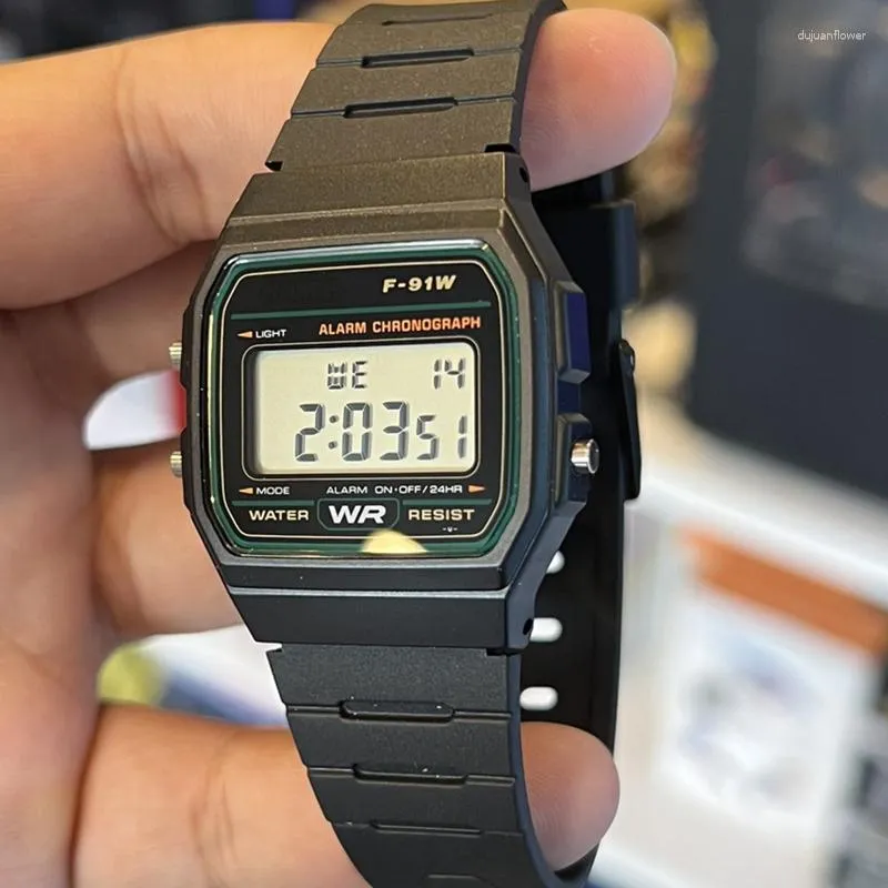 Wristwatches LED Digital Watch F91W Women Men Vintage Silicone