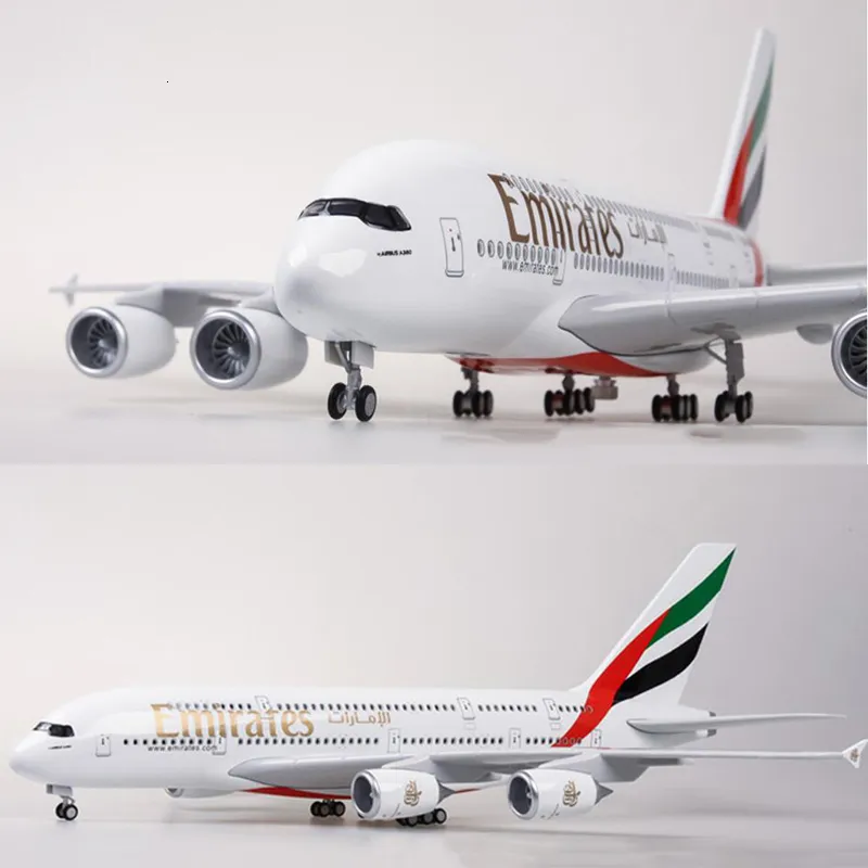 Vliegtuigen Modle 1 160 Schaal 45 5 cm Vliegtuig Model 380 A380 VAE Luchtvaartmaatschappij Speelgoed met Licht Wiel landingsgestellen Diecast Plastic Hars 230710