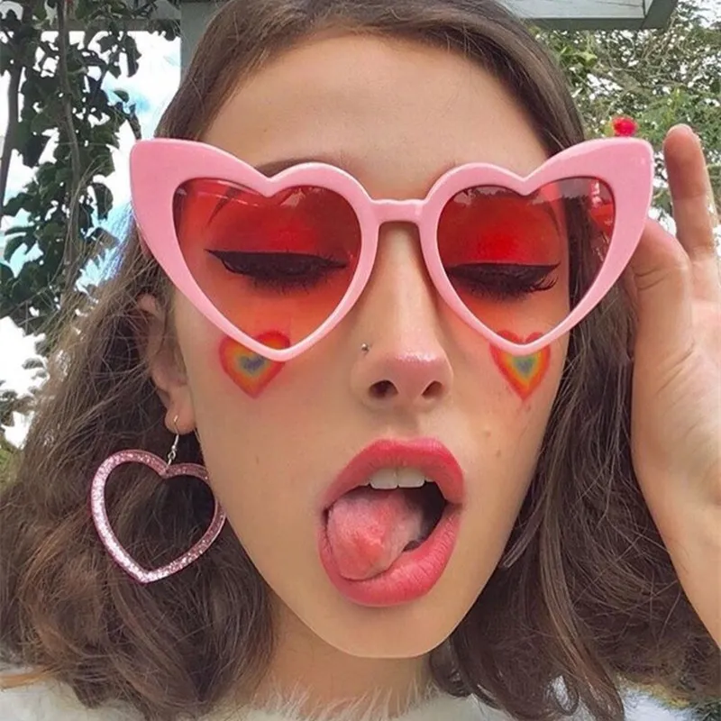 Heart Vintage Sunglasses Woman Brand Designer Fashion Sun Glasses Female Retro Hip Hop Big Frame Pink Gradient Oculos De Sol