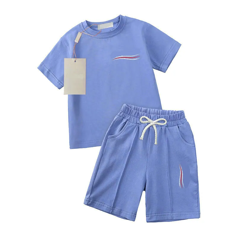 I lager Högkvalitativ design för barnkläder Lyxiga babybarn sommarkläderset Barnskjorta Kostymer Barntröja Pojkar Flickor Sommarset 100 % bomull