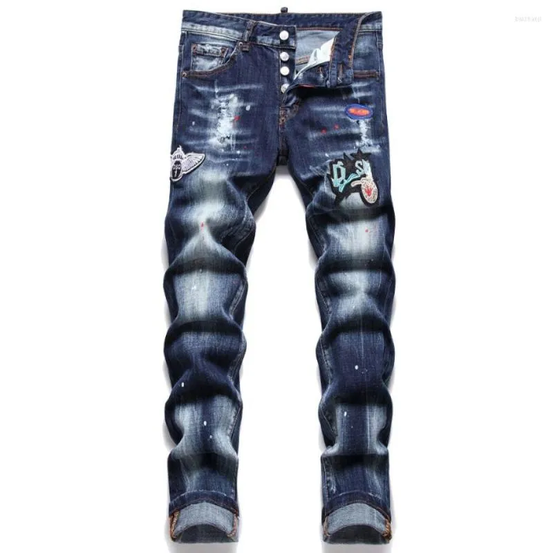 Jeans da uomo European Hole Streetwear Uomo Slim Fit Strappato Distintivo Pantaloni in denim Design Baggar Pantaloni da motociclista punk hip-hop Uomo