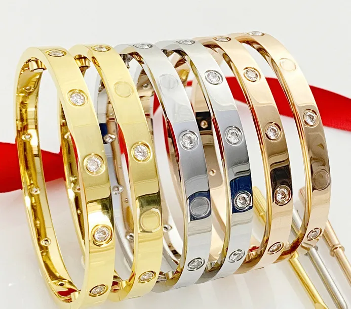 Klassiker Designer Love Armband Armband För Kvinnor Män 4CZ 316L Titan Stål Skruvmejsel Armband Guld Silver Armband Smycken med röd påse