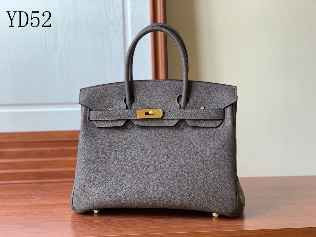 DHgate.com:Metallic Luxe: Top-Grain Leather Tote Bag for DHgate.com:Metallic Luxe: Top-Grain Leather Tote Bag for