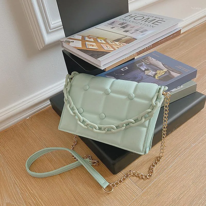 Вечерние сумки Mint Green Trending Big Chain Soft Pu Кожаное плечо для женщин 2023 Простая небольшая роскошная дизайнерская сумочка сплошная клетка