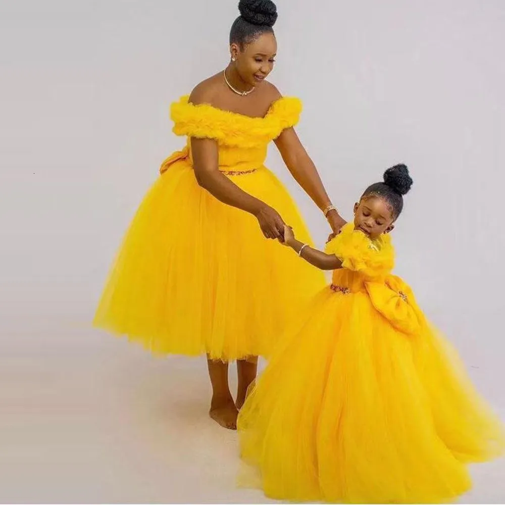 Girl's Dresses Yellow Puffy Little Kids Birthday Party Dresses Jewel Neck Ruffles Mother And Girl Princess Flower Girls Gowns Toddler Prom Dres 230712