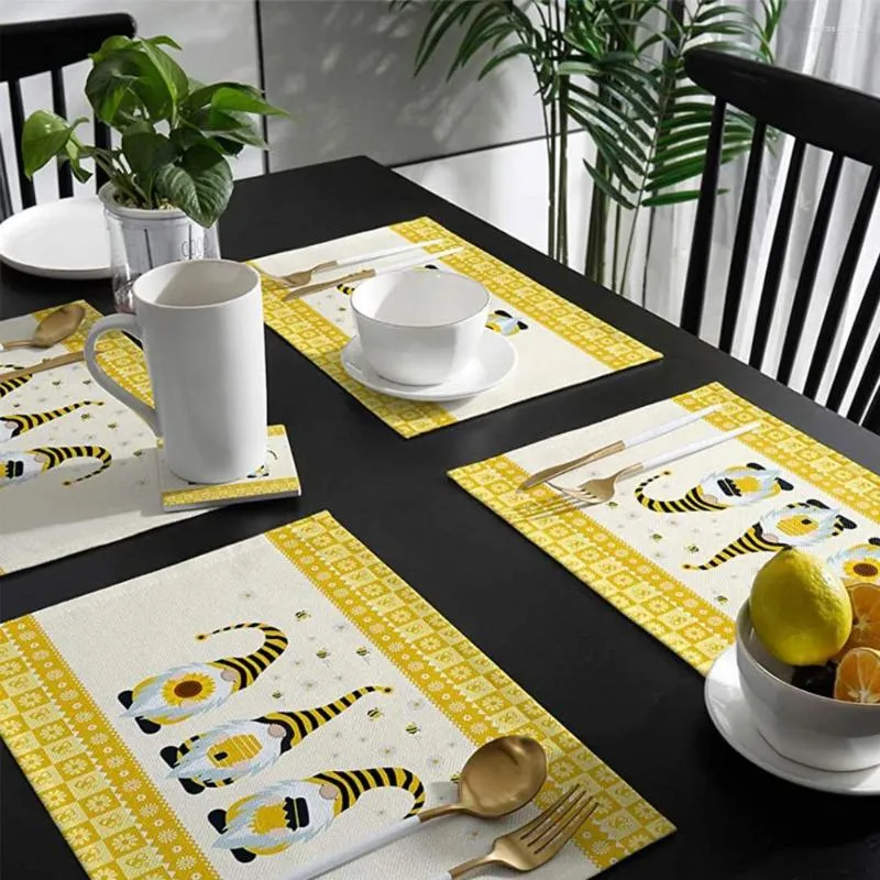 Placemats 4 stks Bee Festival Placemats Antislip Wasbare Leuke Kabouters Plaats Voor Keuken Eetkamer Woondecoratie