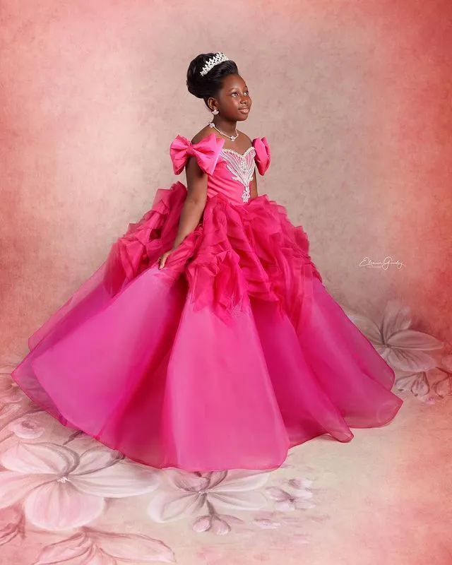 2023 Cristalli fucsia Flower Girl Dresses Ball Gown Tiers Organza Tutu Lilttle Kids Birthday Pageant Abiti da sposa ZJ518