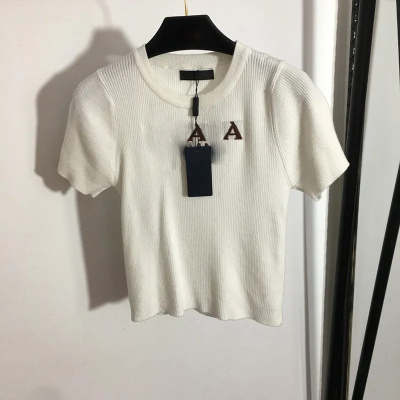 Tjejskjortor Tröjor Mode Bokstäver Broderi Toppar 3 färger Kortärmad tröja Elastisk stickad T-shirt Andas kvinnliga Toppkläder