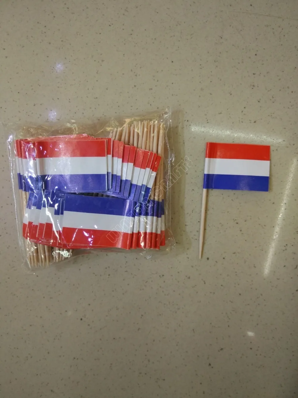 Banner Flags 300Pcs Pack Holland Toothpick Flags Netherlands Food Picks Cake picks Cupcake Fruit Cocktail Sticks Dutch Toothpick Flag 230712