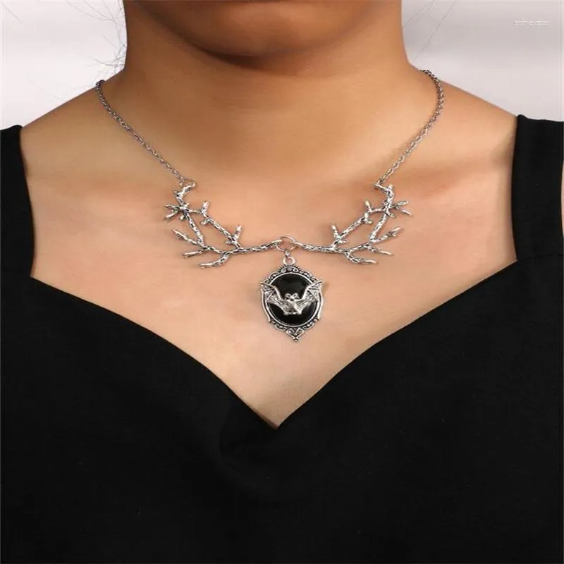 Tour de cou Vintage gothique foncé chauve-souris branche collier pendentif breloque Vampire camée dames cadeau mariage Wicca sorcière bijoux