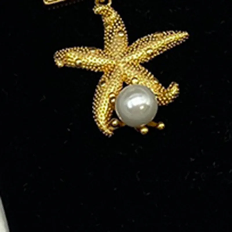 2023 luksusowy projektant biżuterii kolczyki dla kobiet klasyczny D list złoty kolczyk moda damska Ear Stud biżuteria akcesoria D2307121S