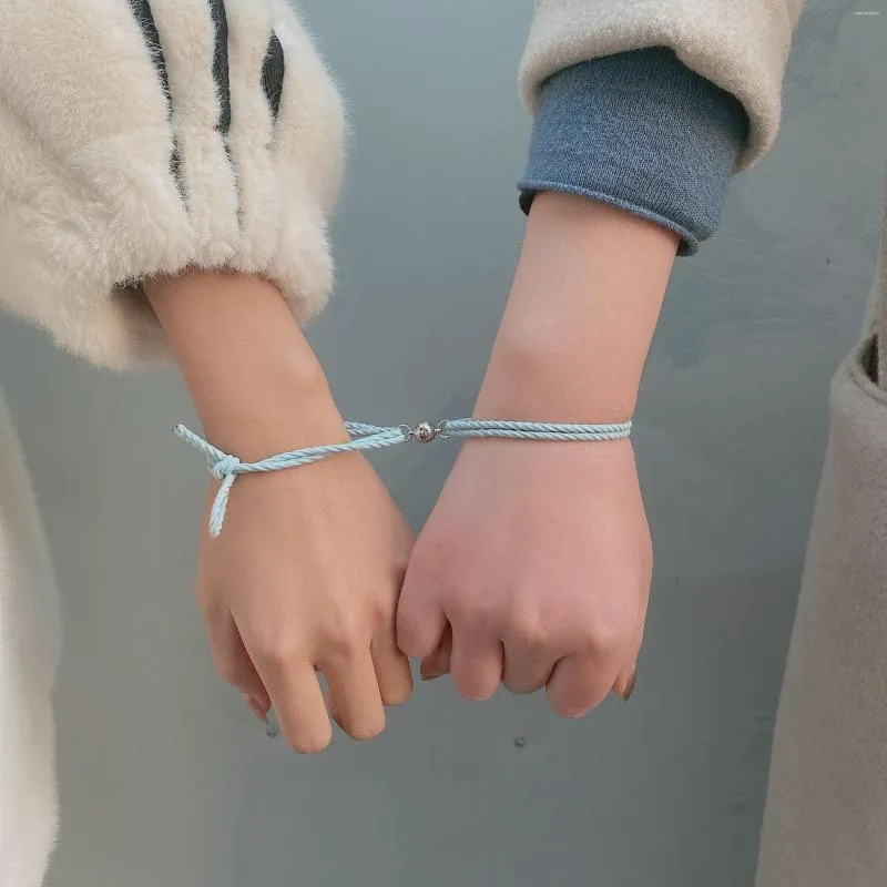 Charm Armbänder 2 teile/satz Handgemachte gewebte schwarze Seilarmband Frauen Fadenabstand Magnetische Freundschaft Paar Schmuck_voghion.com