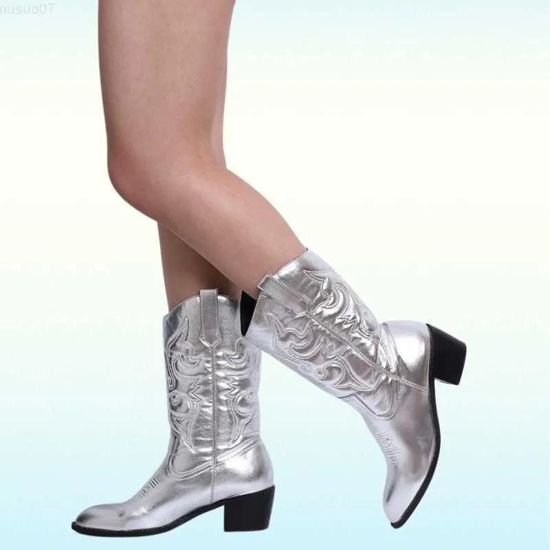 Buty błyszczące metalowe vintage w zachodnim dżinsowym dżinsie buty damskie 2023 Haftowane dżinsowe dżinsowe buty różowe buty marszcze L230712