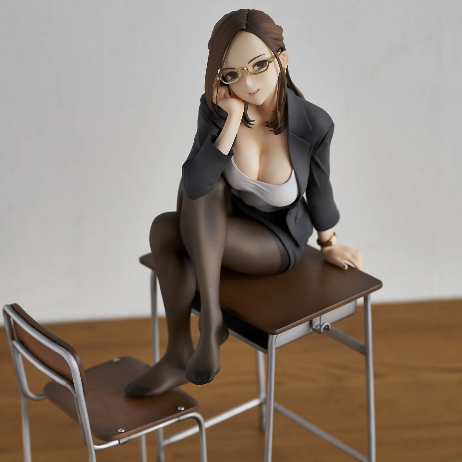 Filmspel Anime Miru Tights Okuzumi Yuiko Figur Anime Girl PVC Action Figur Collection Bordsmodell Leksaker Docka Barn Presenter