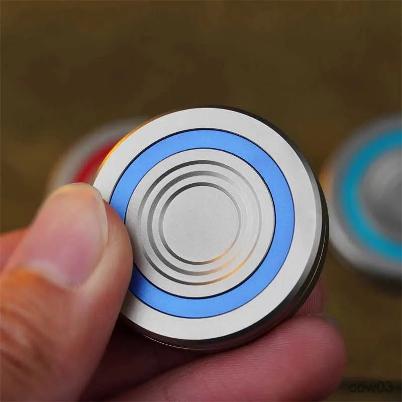 Giocattolo di decompressione Tappo per il latte Mano Spinner Magnetico Metallo Suono magnetico Moneta Giocattolo per adulti Spinner antistress Alleviare lo stress R230712