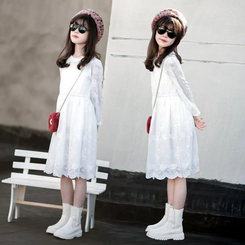 Robes de fille 2023 été printemps filles robe en dentelle blanche creux genou longue princesse adolescent maille fête anniversaire adolescents enfants Date vêtements Maidenly