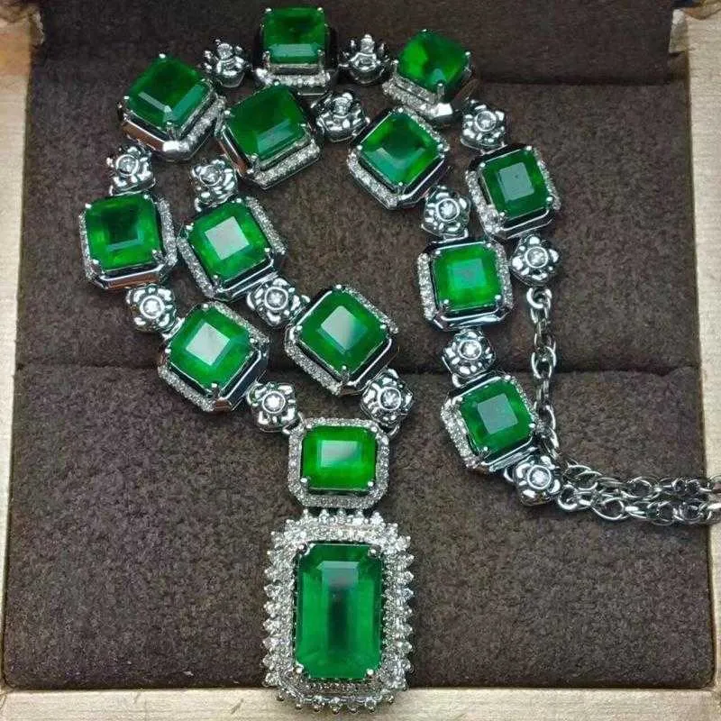 Pendant Necklaces RUZZALLATI Luxury Retro Colombian Emerald Pendant Necklace High Carbon Lab Diamond Long Sweater Necklaces Chokers Party Jewelry HKD230712