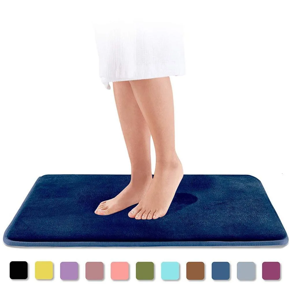 Tapis de bain Tapis de bain pour la maison Tapis de salle de bain antidérapant Tapis en mousse à mémoire de forme en molleton de corail doux Tapis de cuisine Tapis de sol de toilette Lavable 8 couleurs 230711