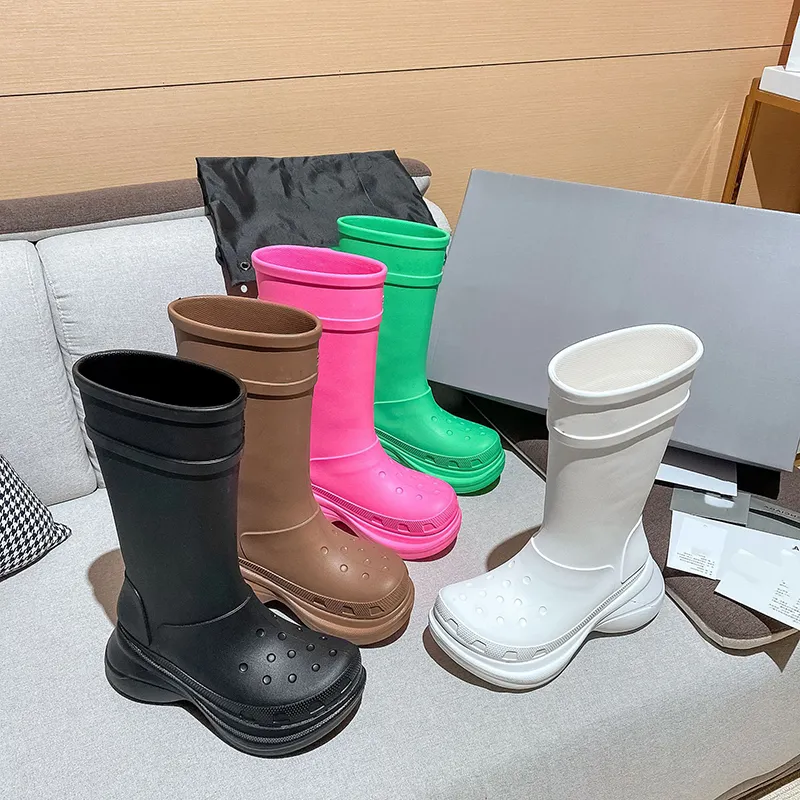 المرأة المصممة أحذية باريس أزياء مطاط Rainboots الركبة الجوارب العالية منصة كبيرة جولة إصبع القدم زلة على امرأة