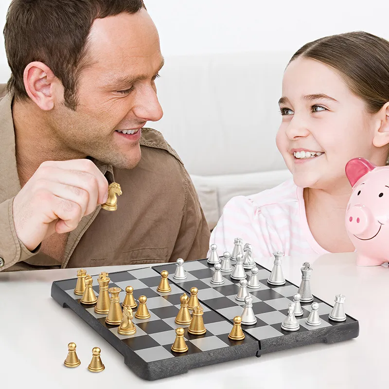 Jeu d'échecs de Noël pour réfrigérateur magnétique : amusant et éducatif en famille Jeu d'échecs de Noël pour réfrigérateur magnétique : amusant et éducatif en famille