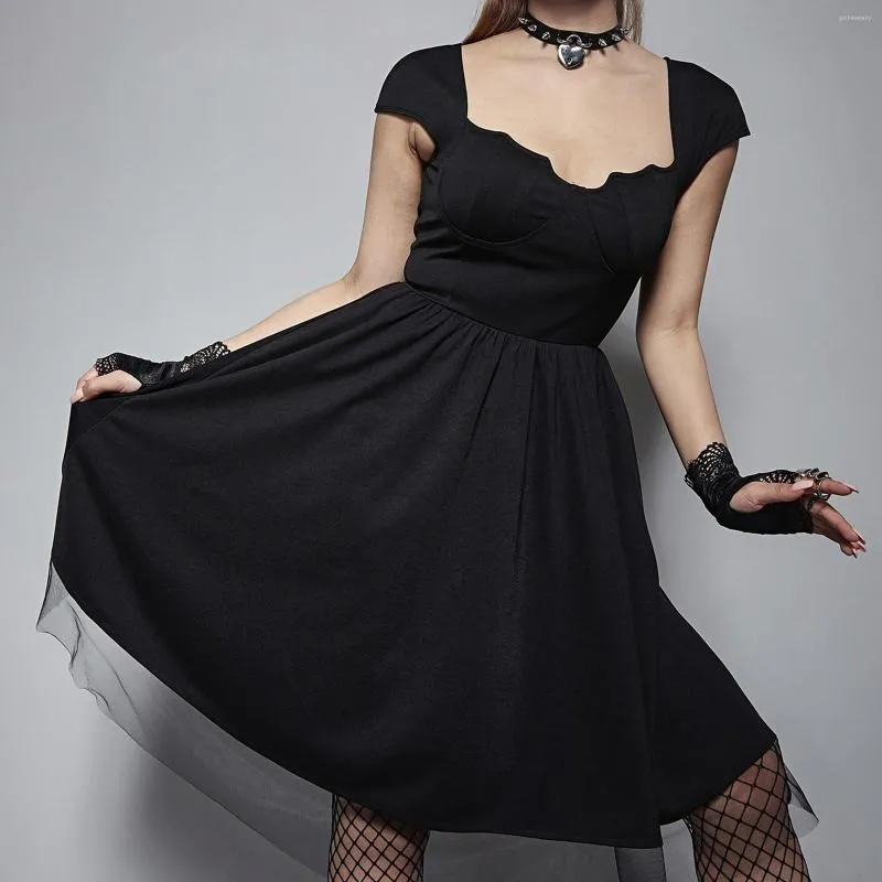 Robes décontractées Sexy Gothique Robe Goth Sombre Chauve-Souris Forme Évider Femmes Grunge Noir Esthétique Parti Dentelle Dos Nu À Manches Courtes