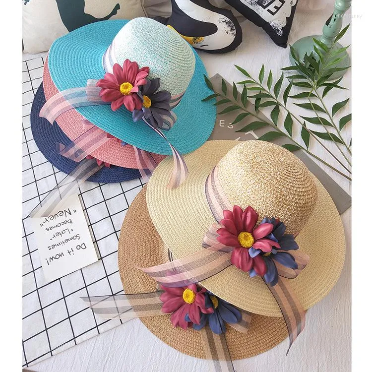 Шляпа шляпы с краями Sunhat Корейская версия женской соломенной шляпы Sunshade Beach Cap Sunscreen Flowers Fashion Fash