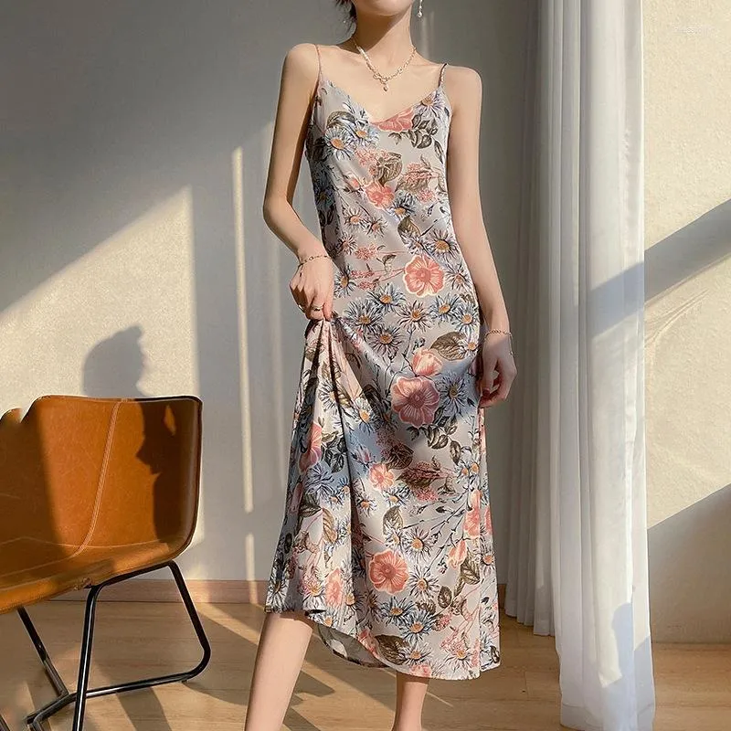 Lässige Kleider Sommerkleid Essigsäure-Seide Französischer Riemen Design Sense Slim Fit Satin Damen Print Overlay Lang 2023