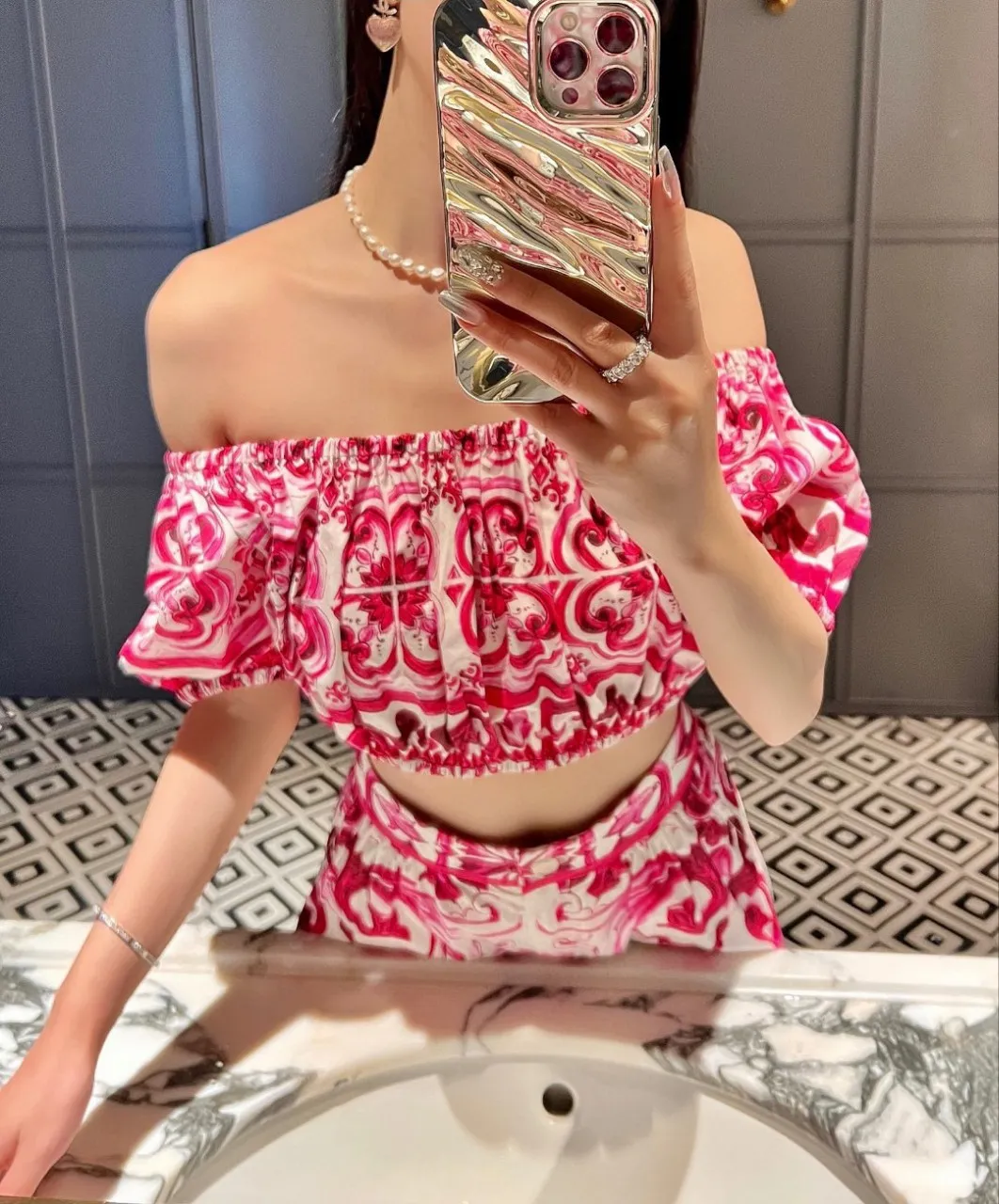 Home Dames luxe designer shirts merkkleding corset shirt elegante dames shirts 2023 zomer nieuwe shirts dames shirt rood porselein bedrukte top met korte mouwen