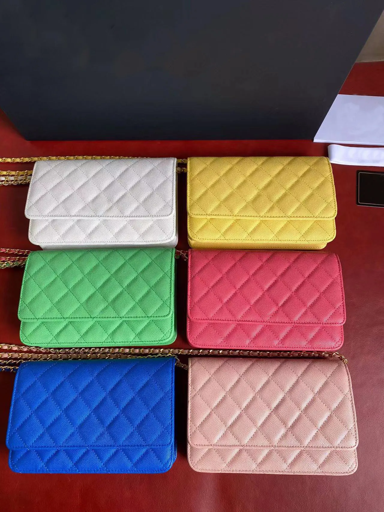 Designer uppgraderar magnetisk spänne metall dragkedja handtag mini kaviar fårskinn kvinnors kedja plånbok med låda plånbok axelväska crossbody väska