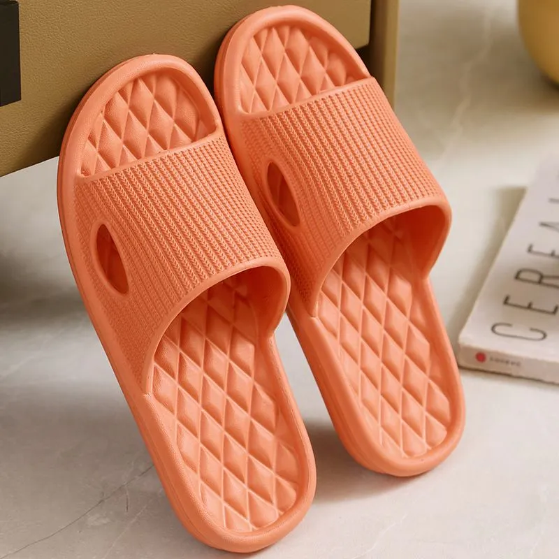Nouvelle maison pantoufles hommes femmes Couples tongs EVA chaussures plates intérieur salle de bain sandales antidérapant été respirant Sandalias