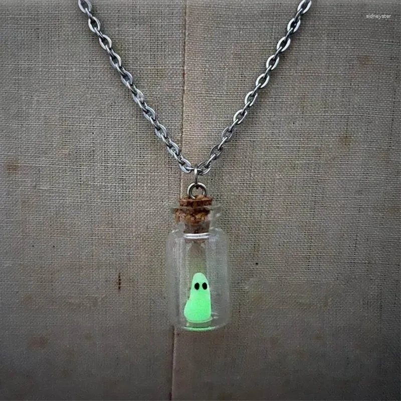 Chaînes Pendentif Collier Glowing Artisanat Verre Et Résine Matériel Fantôme Pour Femme