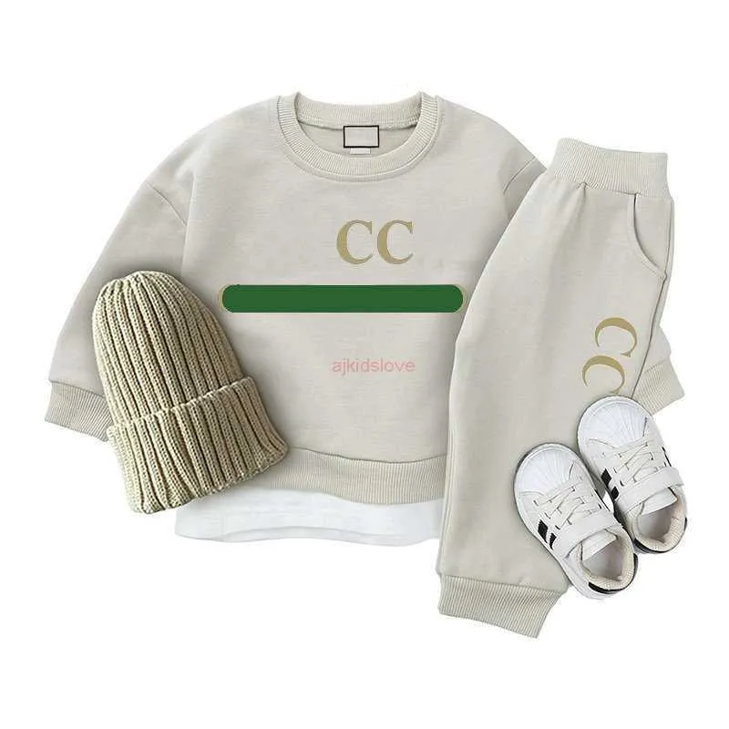 En stock Diseñador de ropa para niños Conjuntos Bebé niños niñas Traje de suéter Tops pantalones de dos piezas