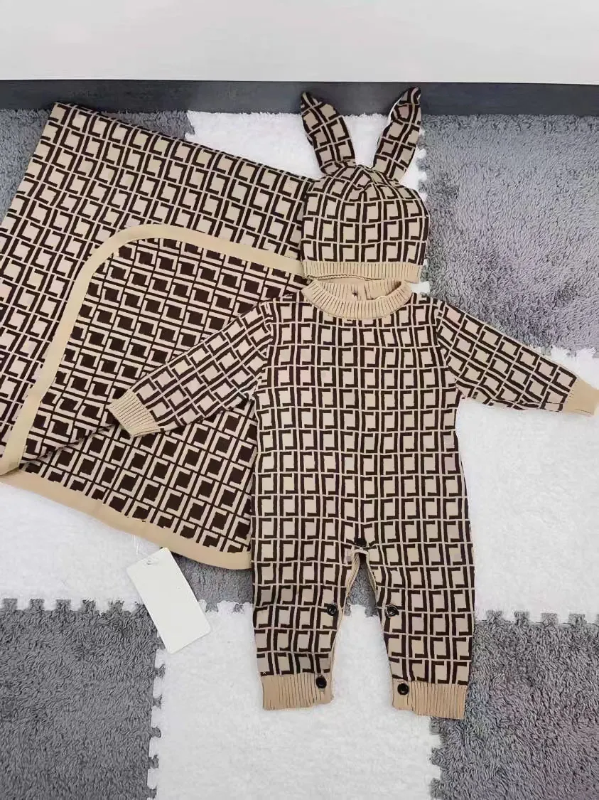 Baby jongens meisjes gebreide rompertjes mode luxe ontwerper pasgeboren baby klimmen jumpsuits kinderen herfst gehaakte inpakdekens kinderen brief kleding