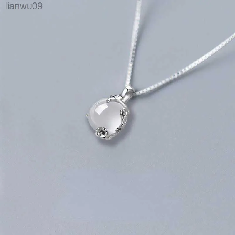 VOQ Collana con pendente a forma di fiore di pietra di luna di colore argento semplice da donna Gioielli regalo con catena a clavicola fantasia L230704