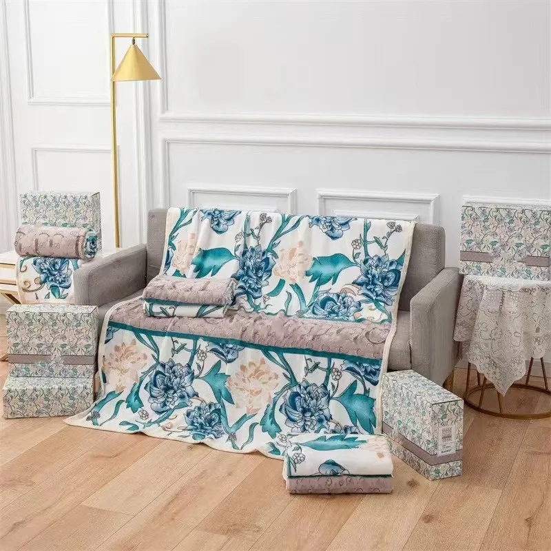 Raymond coral blanket 2025