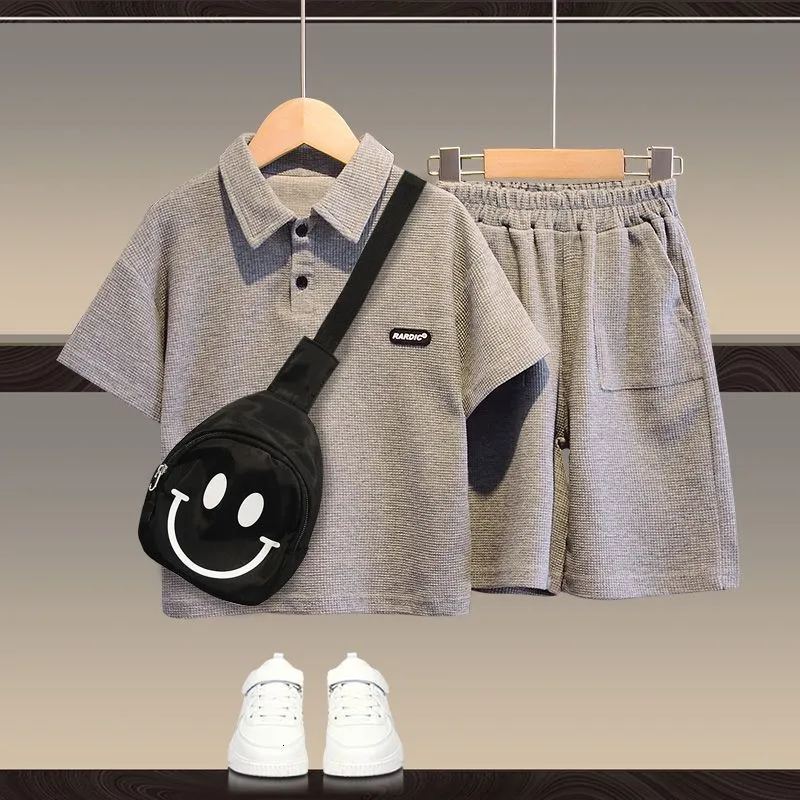 Tshirts Boys Summer Casual Polo Shirtpants 2pcs Suits Korean Style Toddler to Youth Trend Wygodne ubrania dla dzieci 230713