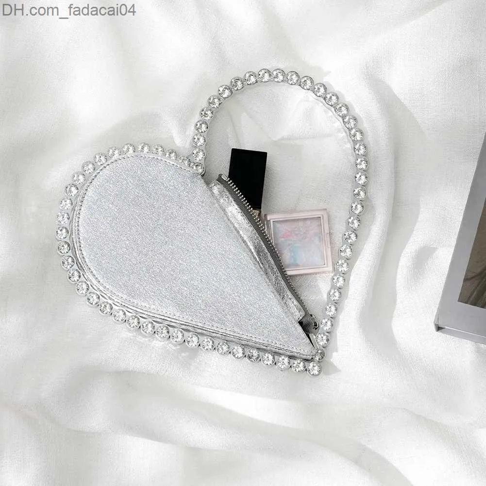 Evening Bags Diamond wristband heartshaped rhinestone women's dinner clutch bag sparkling fashionable luxurious and exquisite handle wallet Z230713