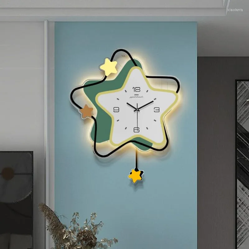 Wanduhren Stille Licht Uhr Wohnzimmer Pendel Einzigartige Batterie Design Kinder Adornos Para El Hogar Ornamente Für Zuhause