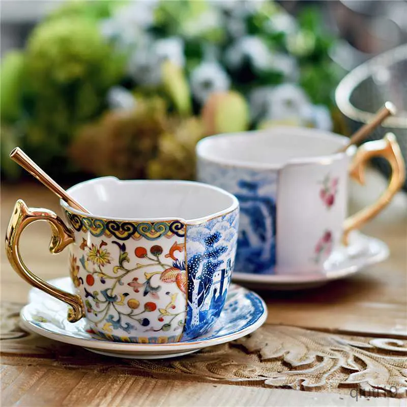 Muggar keramiska kaffekoppar Saucer Gift Box Chinese Style Creative Color Matching Teacup Set Blue and White Porcelain Handle Mug Water R230713