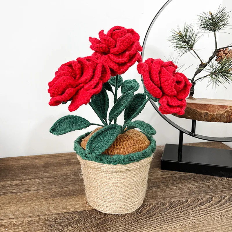 Erva floral falsa planta falsificada acabada rosa artificial bonsai flor de crochê em vaso tecido à mão tricotado buquê de flores imortal para presente decoração de casa 230712