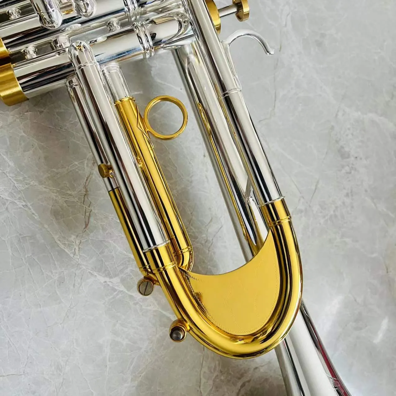 BB Tune Trumpet Sliver Plated Brass Keys 케이스 마우스 피스가있는 전문 황동 악기