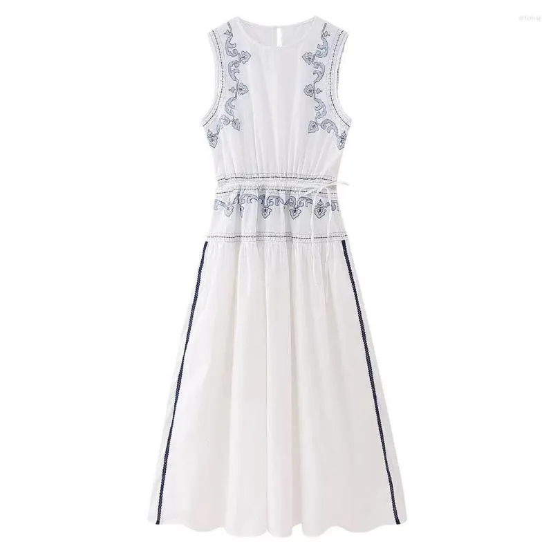 Casual Dresses Women's 2023 Summer Fashion Leisure Youth Beautiful Brodery Midi Elastic midja Retro ärmlös snörning klänning Mujer