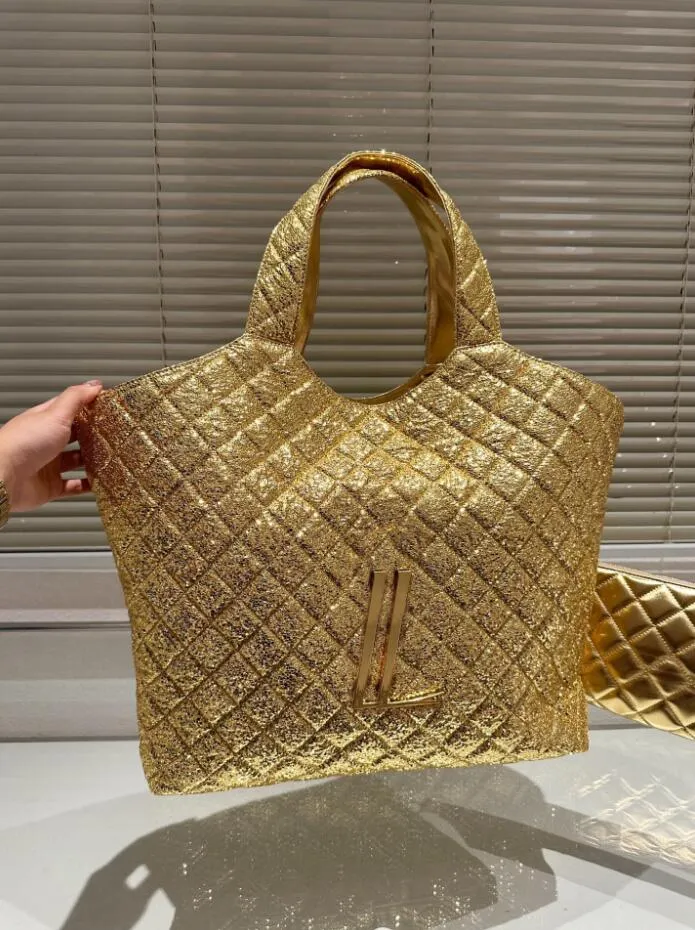 Icare Maxi compras de gran tamaño Tote bag bolsos de diseñador 2 piezas Cartera de piel de cordero acolchada para mujer bolso de viaje Bolso de hombro bolsos de compras cuero arrugado brillante