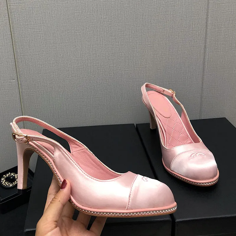 Designer Womens Slingbacks Dress Shoes Cowhide Sandals With Strass Classic Silk Chunky Heel 8.5cm Elegant Wedding Shoe Slip On Casual Shoe Retro Pink Black Slides